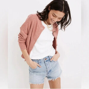 Madewell Women’s Relaxed Denim Shorts. Raw hem, excellent condition! Size 27